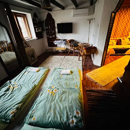 Old Town Trotters House Of Spite 9 * Sarajevo